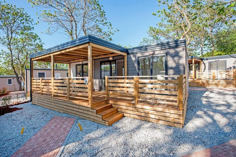 Eurocamp Mobile Homes At Campsite Puntica Funtana Exterior foto